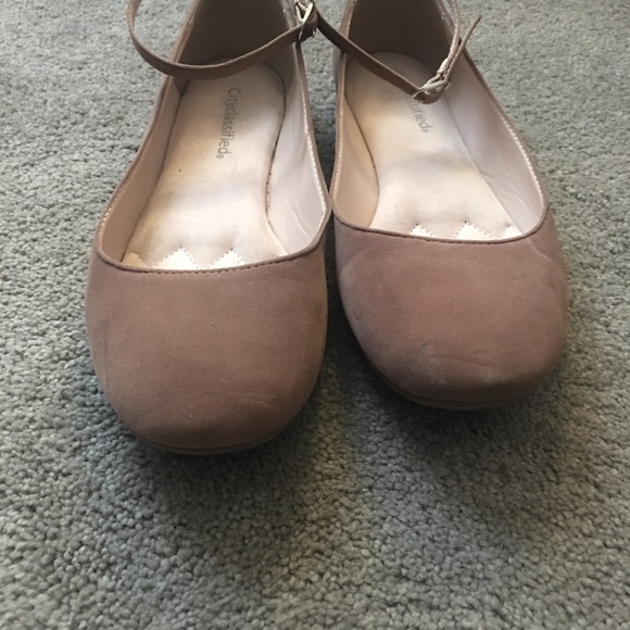 Tan flats - Picture 2 of 4